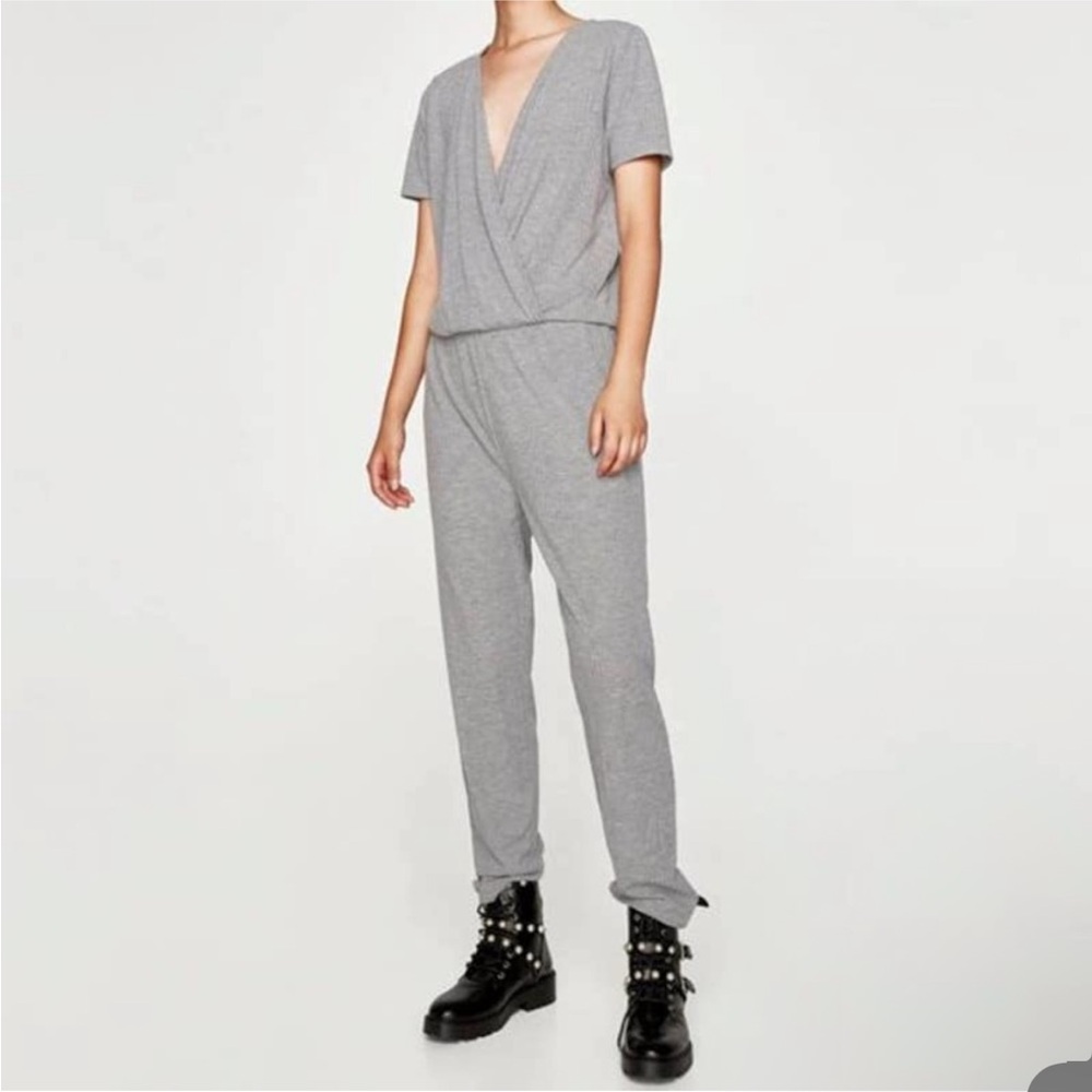 Zara Light Gray V-Neck Jumpsuit Sz M
